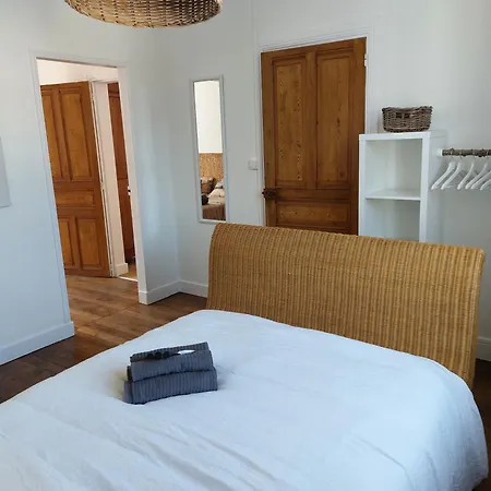 La Desirade サン・ジャン·ド・モン